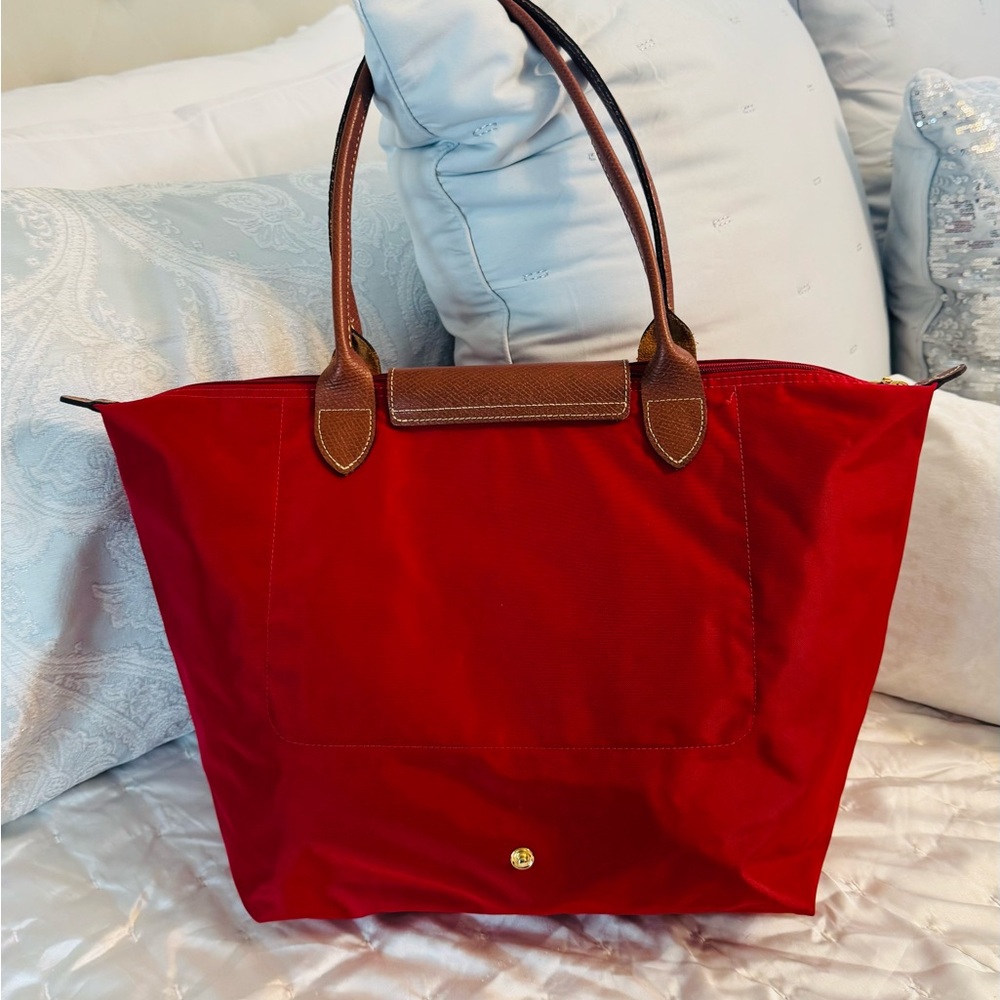 Longchamp Red Travel Bag with Brown Handles - Picture 4 of 9